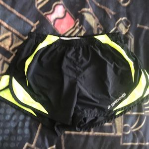 Brooks active shorts